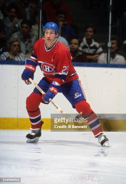 Bob Gainey of the Montreal Canadiens skates on the ice during an NHL game against the New York Islanders in May, 1984 at the Nassau Coliseum in...