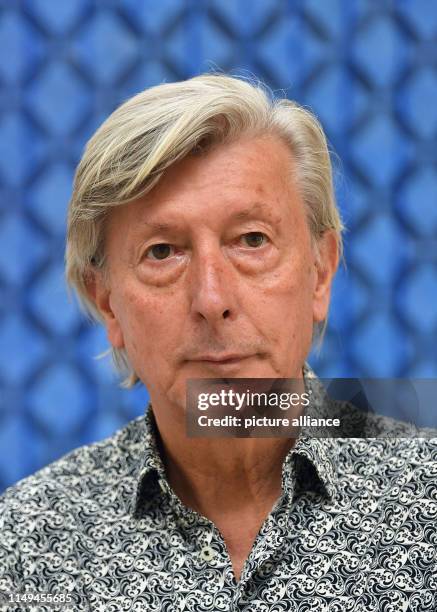 June 2019, Saxony, Leipzig: At the beginning of the show, Rainer Schade, chairman of the Leipzig Annual Exhibition Association, stands in front of a...