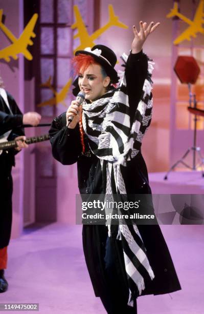 Boy George Robe 2,729 Boy George Designs Stock Photos, High-Res Pictures, and Images ...