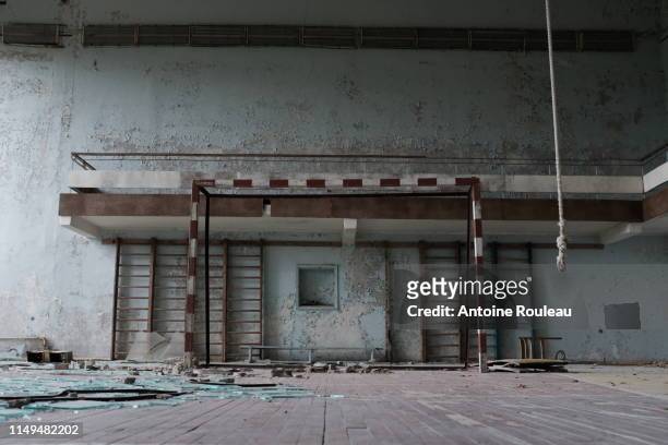 gymnasium - chernobyl fotografías e imágenes de stock