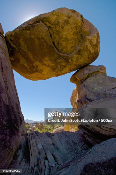 big bend balanced rock - presidio stock-fotos und bilder