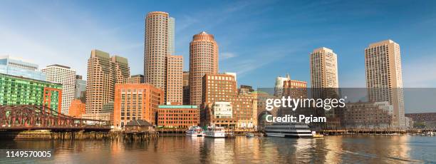 boston city panorama skyline massachusetts usa - boston harbor stock-fotos und bilder