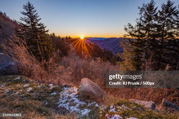 newfound gap sunrise - gatlinburg winter stock pictures, royalty-free photos & images