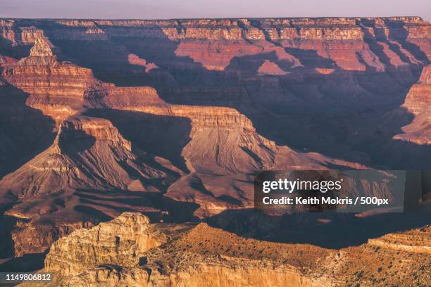 coloring in layers - gesteentelaag stockfoto's en -beelden