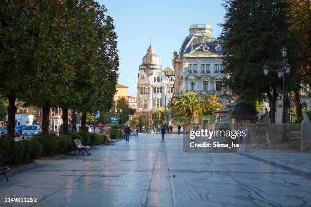 oviedo city on a sunny day - oviedo stock pictures, royalty-free photos & images