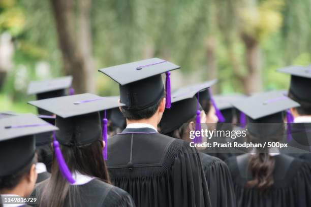 Graduating Back Back Of Graduates During Commencement At University Graduate Wa High ...