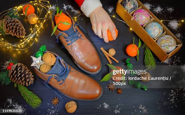 santa with gifts - sinterklaas schoen stockfoto's en -beelden