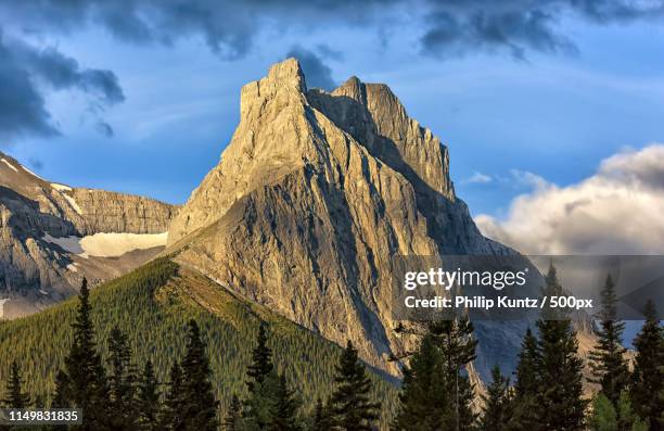 the windtower - canmore - fotografias e filmes do acervo