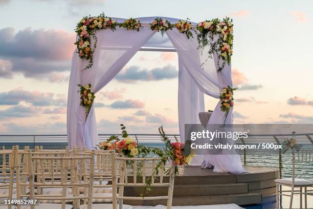 jewish hupa , wedding putdoor - jewish wedding canopy stock pictures, royalty-free photos & images