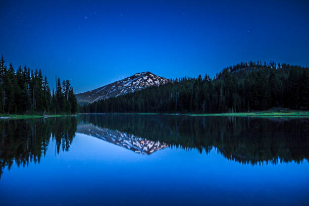 evening at todd lake - sunriver oregon stock pictures, royalty-free photos & images