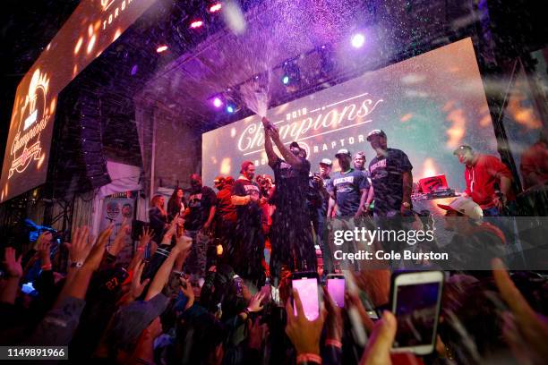 Toronto Ruck Rapper Rapper Champagne Photos and Premium High Res Pictures - Getty Images