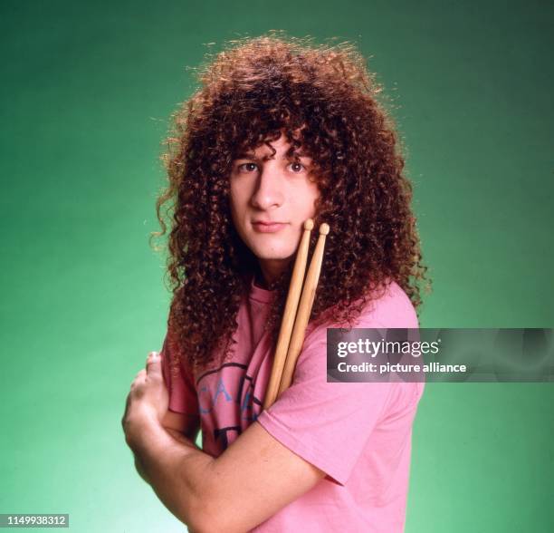 Greg D'Angelo, Schlagzeuger von "White Lion", amerikanische Rockband, in München, Deutschland 1988. Drummer Greg D'Angelo of American rock band...