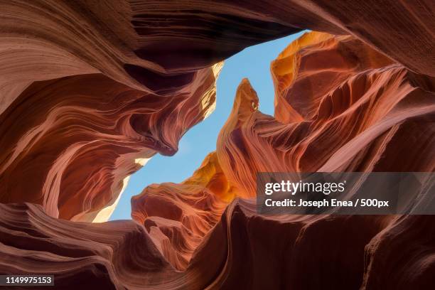 lower antelope canyon - slot canyon fotografías e imágenes de stock