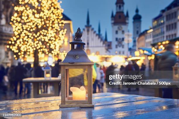 traditional christmas market - münchen advent stock pictures, royalty-free photos & images