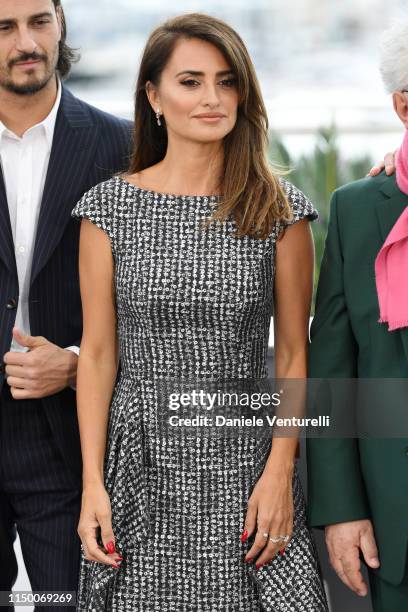 Penelope Cruz attends the photocall for "Pain And Glory " during the 72nd annual Cannes Film Festival on May 18, 2019 in Cannes, France.