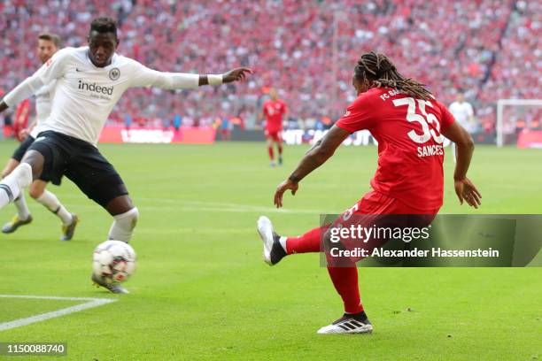 Renato Sanches of Bayern Munich scores his team's third goal during the Bundesliga match between FC Bayern Muenchen and Eintracht Frankfurt at...