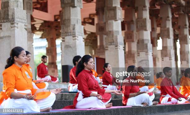 Sri Lankans perform yoga on International Yoga Day at the Independence square in Colombo, Sri Lanka June 15, 2019