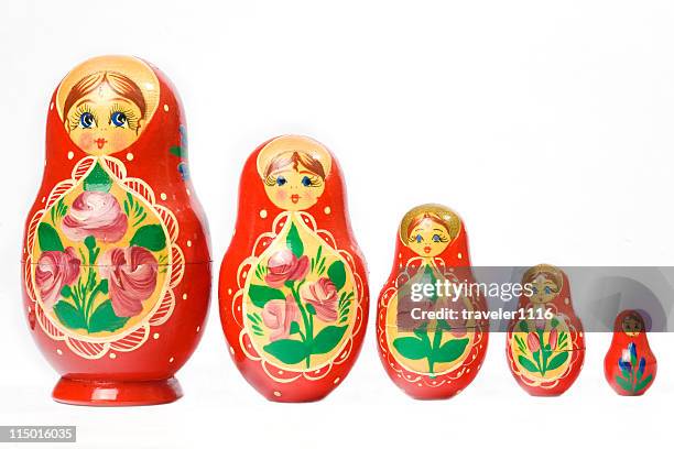 russische puppen - russian dolls stock-fotos und bilder