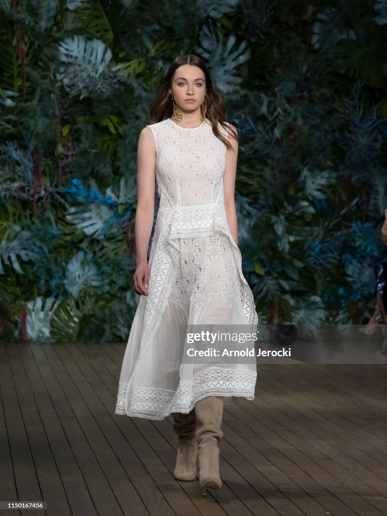 Alberta Ferretti Cruise 2020 Collection : Runway