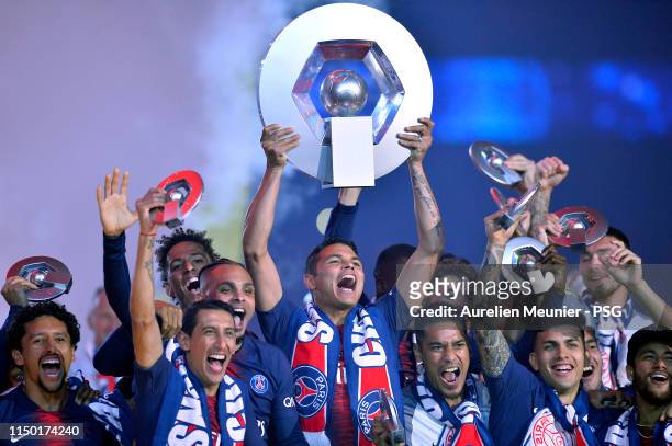 Marquinhos, Angel Di Maria, Layvin Kurzawa, Thiago Silva, Alphonse Areola, Leandro Paredes and Neymar Jr of Paris Saint-Germain react as they receive...