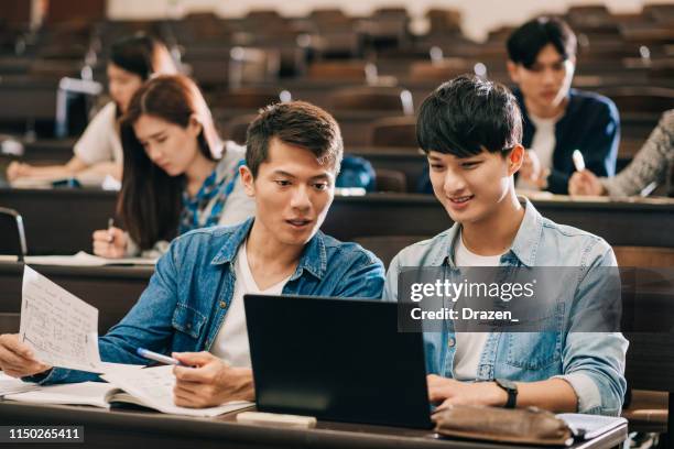 mentorschap en studeren mba in azië. - master of business administration stockfoto's en -beelden