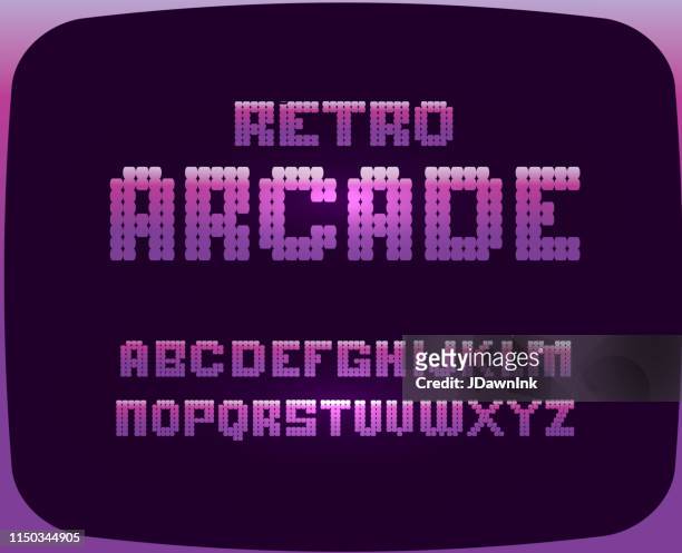 retro arcade gaming schriftschrift alphabet-design-set - amusement arcade stock-grafiken, -clipart, -cartoons und -symbole