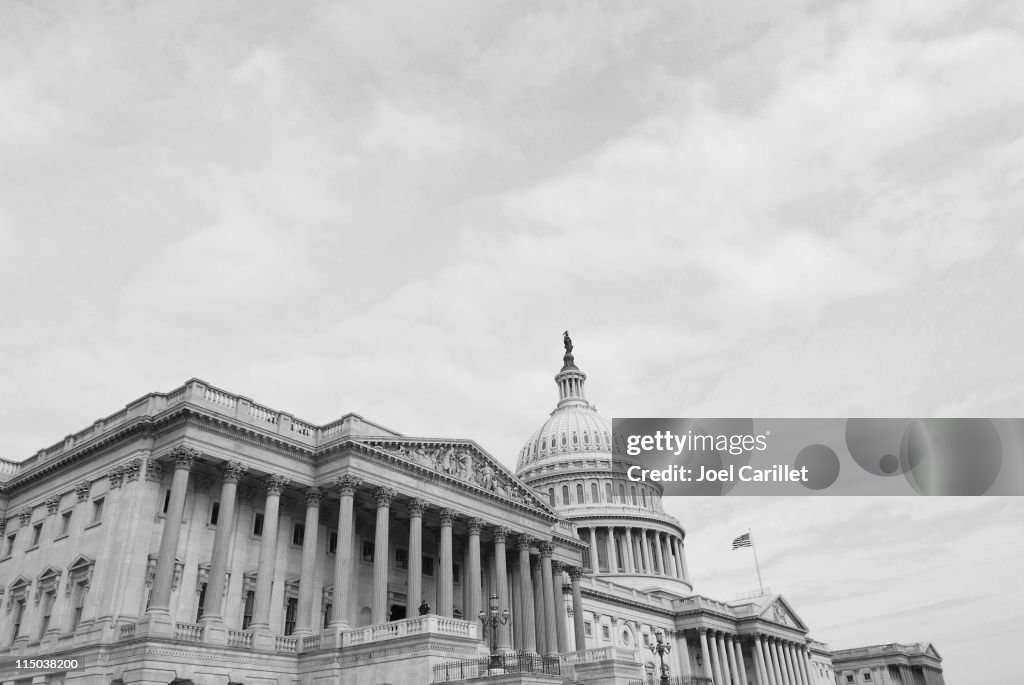 Du Capitole et le ciel en noir et blanc