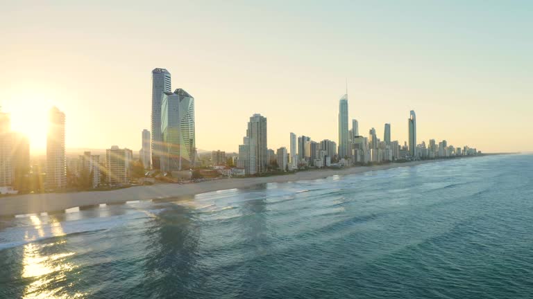 https://media.gettyimages.com/id/1150495023/video/sunset-over-the-amazing-gold-coast-skyline-looking-from-the-south.jpg?b=1&s=640x640&k=20&c=c6GzST9gYhFsUvQwtqZQ9Ky-dbptGT-rW52qyiR1HE4=