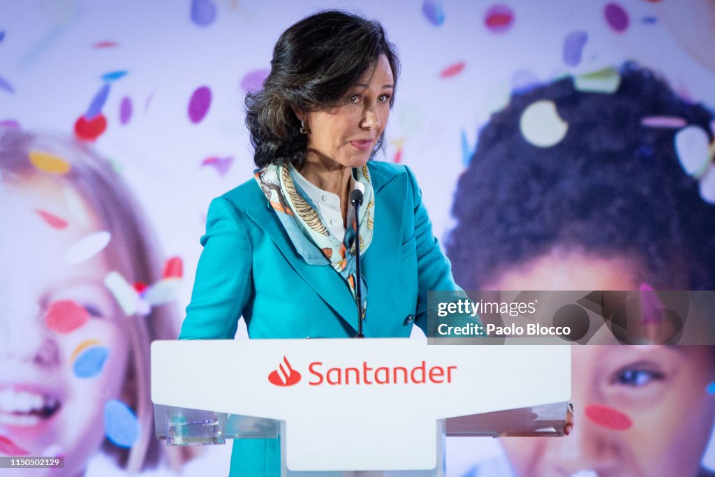 Queen Letizia Of Spain Attends 'Proyectos Sociales De Banco Santander' Awards