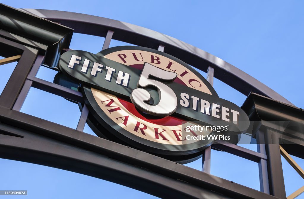 Fifth Street Public Market sign