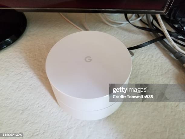 Overhead Router Photos and Premium High Res Pictures - Getty Images