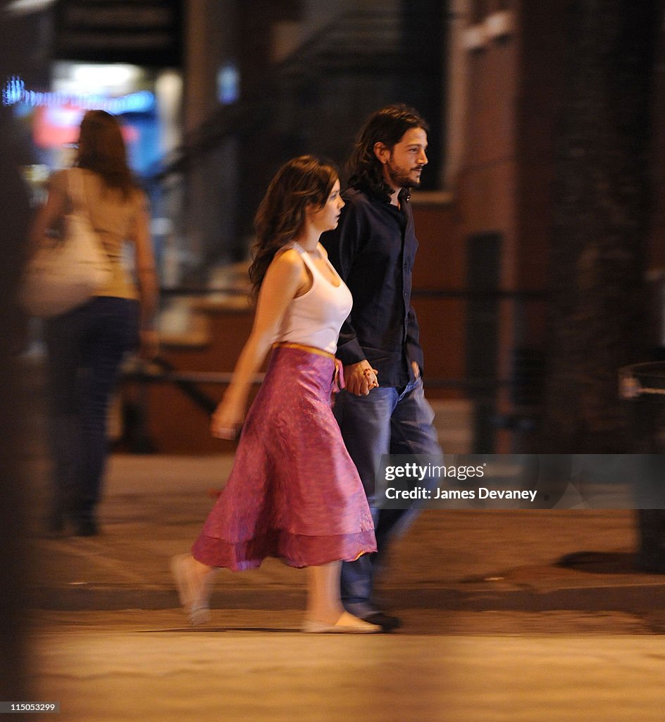 Celebrity Sightings In New York - April 28, 2009
