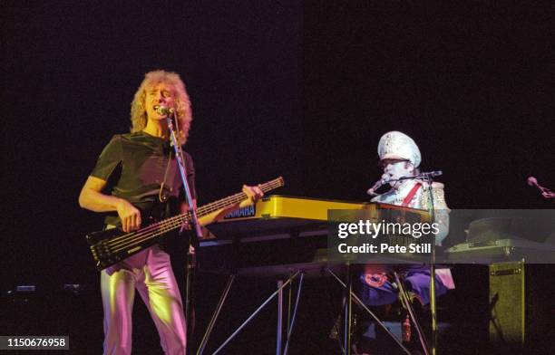 Dee Dee Murray Photos and Premium High Res Pictures - Getty Images