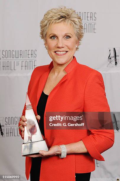 Anne Murray poses backstage at the 39th Annual Songwriters Hall of Fame Ceremony at the Marriott Marquis on June 19, 2008 in New York City.