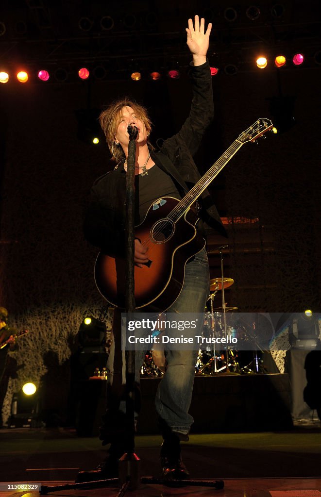 Goo Goo Dolls Perform During The Couture Las Vegas Jewelry Show