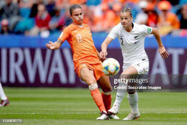 Sherida Spitse of Holland Women, Ria Percival of New Zealand Women during the World Cup Women match between New Zealand v Holland at the Stade Oceane...