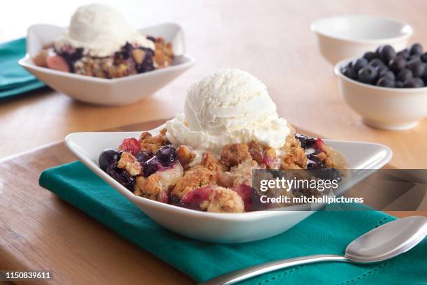 blueberry cobbler - crumble stock pictures, royalty-free photos & images