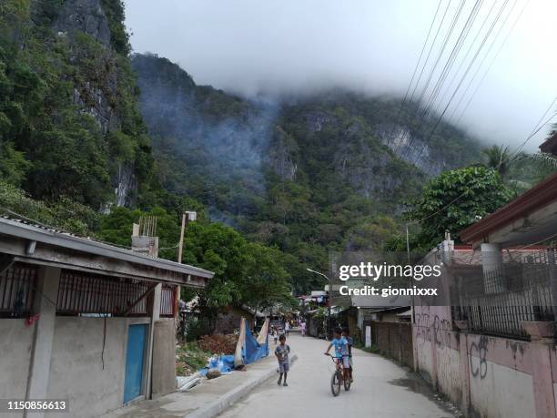 el nido village, palawan - el nido stockfoto's en -beelden