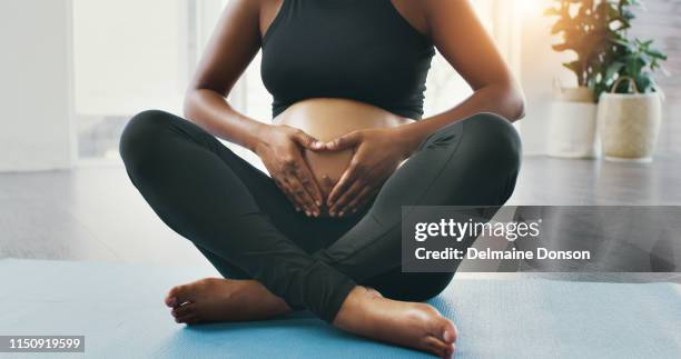 ik kan niet wachten tot mijn kleine bundel van vreugde aan te komen - bumpy stockfoto's en -beelden