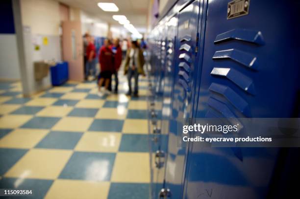 school hallway lockers - lockers bildbanksfoton och bilder