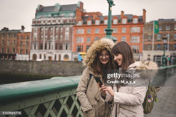 walking around dublin - daily life in ireland stock pictures, royalty-free photos & images