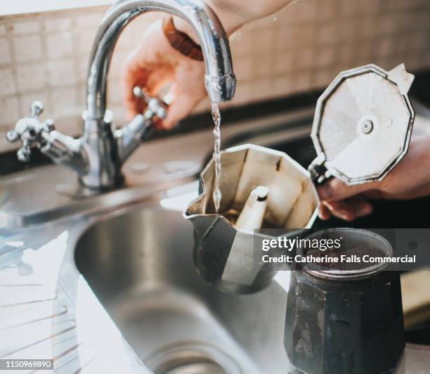 stove top coffee pot - burner stove top 個照片及圖片檔