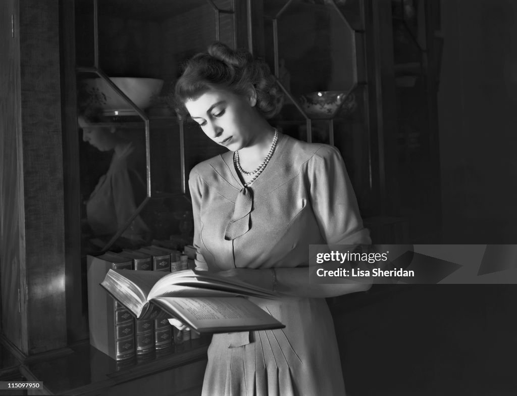 Princesses Elizabeth Reading