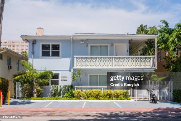 south beach art deco apartment building in miami - art deco home stock pictures, royalty-free photos & images