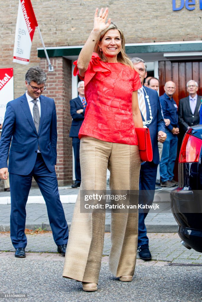 Queen Maxima Visits De Delerij Refugee Children In Driebergen