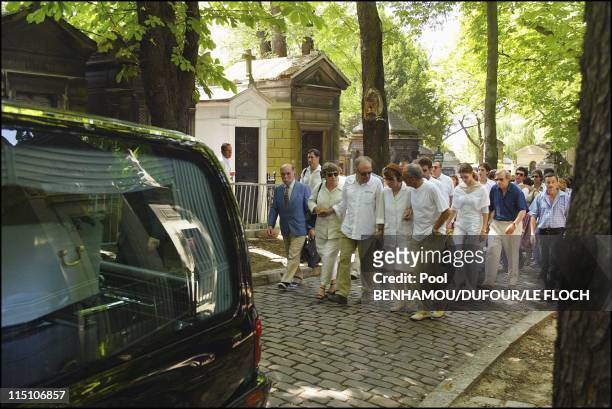 Funeral of Marie Trintignant at "Pere Lachaise" in Paris, France on August 06, 2003 - Marie-Anne Trintignant, Jean-Louis Trintignant, Nadine...