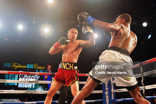 Christopher Reed Fight 235 Leonard Lynch Photos & High Res Pictures - Getty Images
