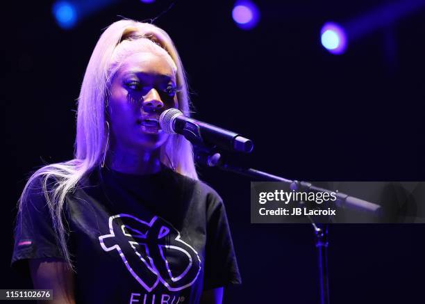 Summer Walk Rapper Summer Walker Singer Photos and Premium High Res Pictures - Getty Images