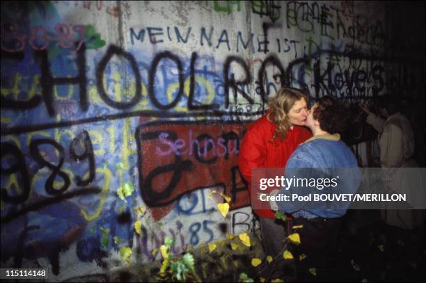 Egon Krenz, destruction of the Berlin wall, Germany on November 10, 1989.