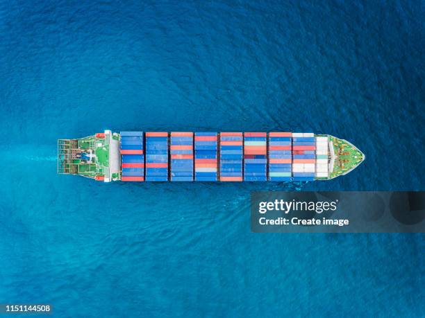 Container Upper View Container Ship Top View Fotografías e imágenes de stock - Getty Images